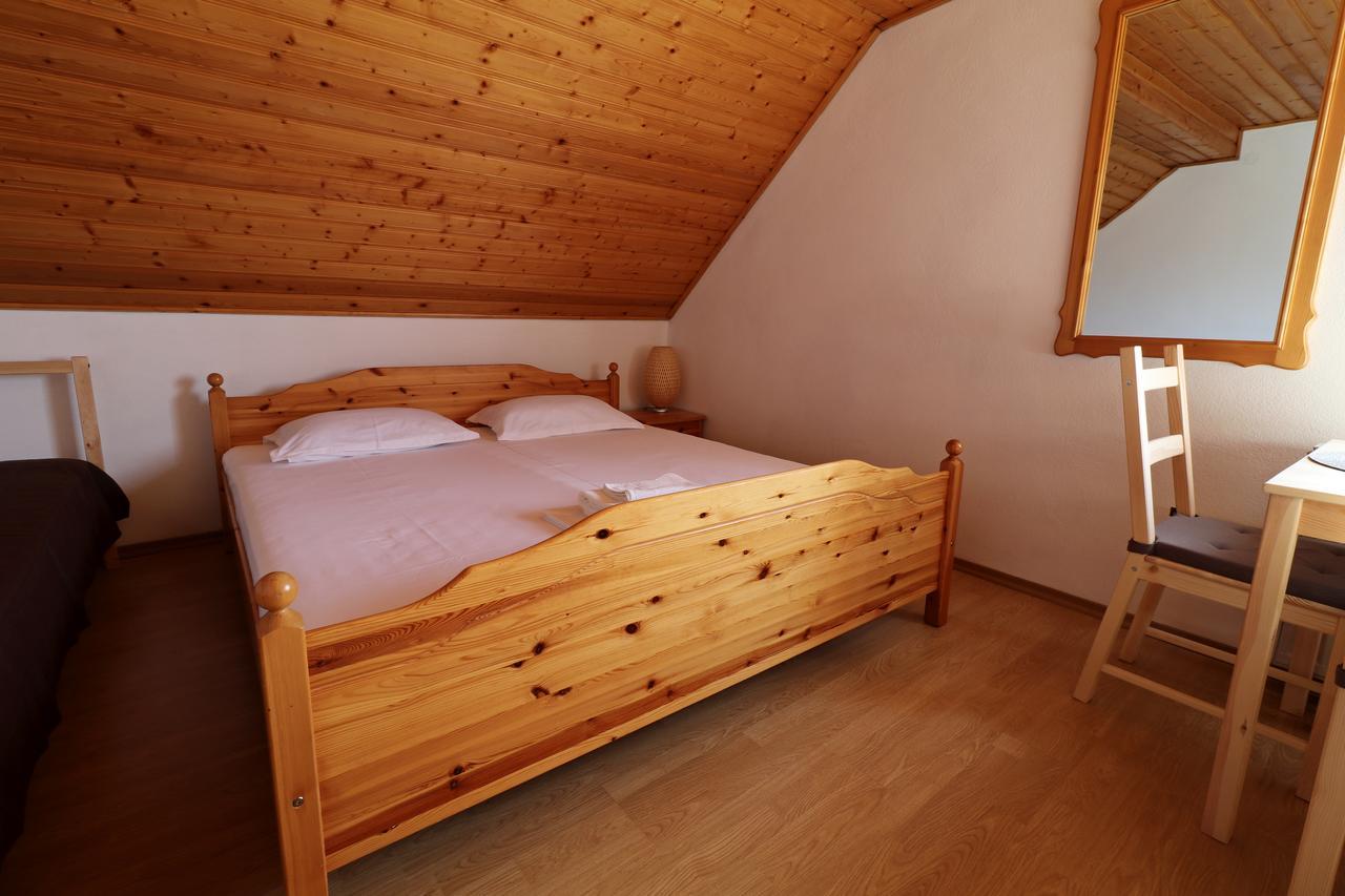 Casa 193 Motorcycle Friends Bed & Breakfast Sibiu Ngoại thất bức ảnh